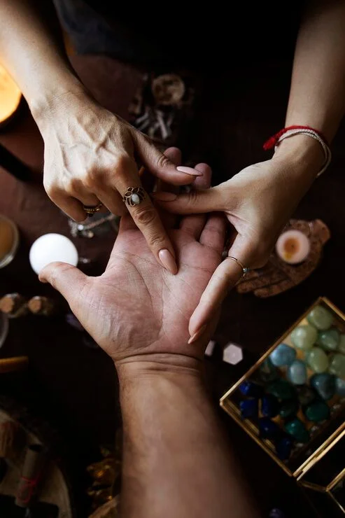 Palm Reader - Psychic Master GuruJi